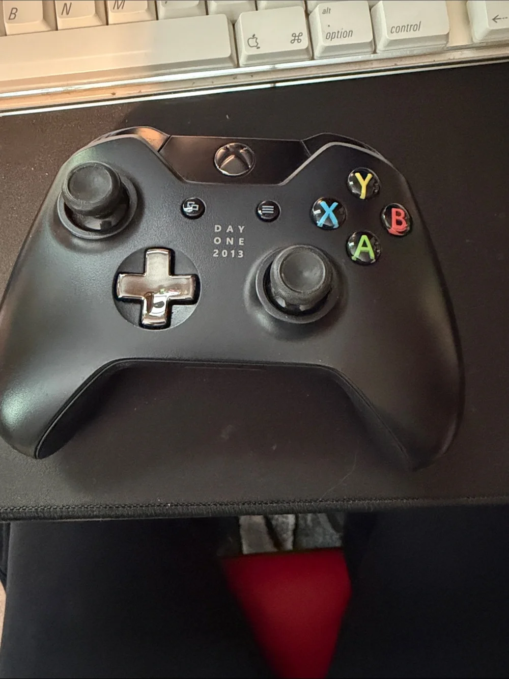 Microsoft Xbox 'Day One 2013' Wireless Controller - Black (Wired Only)